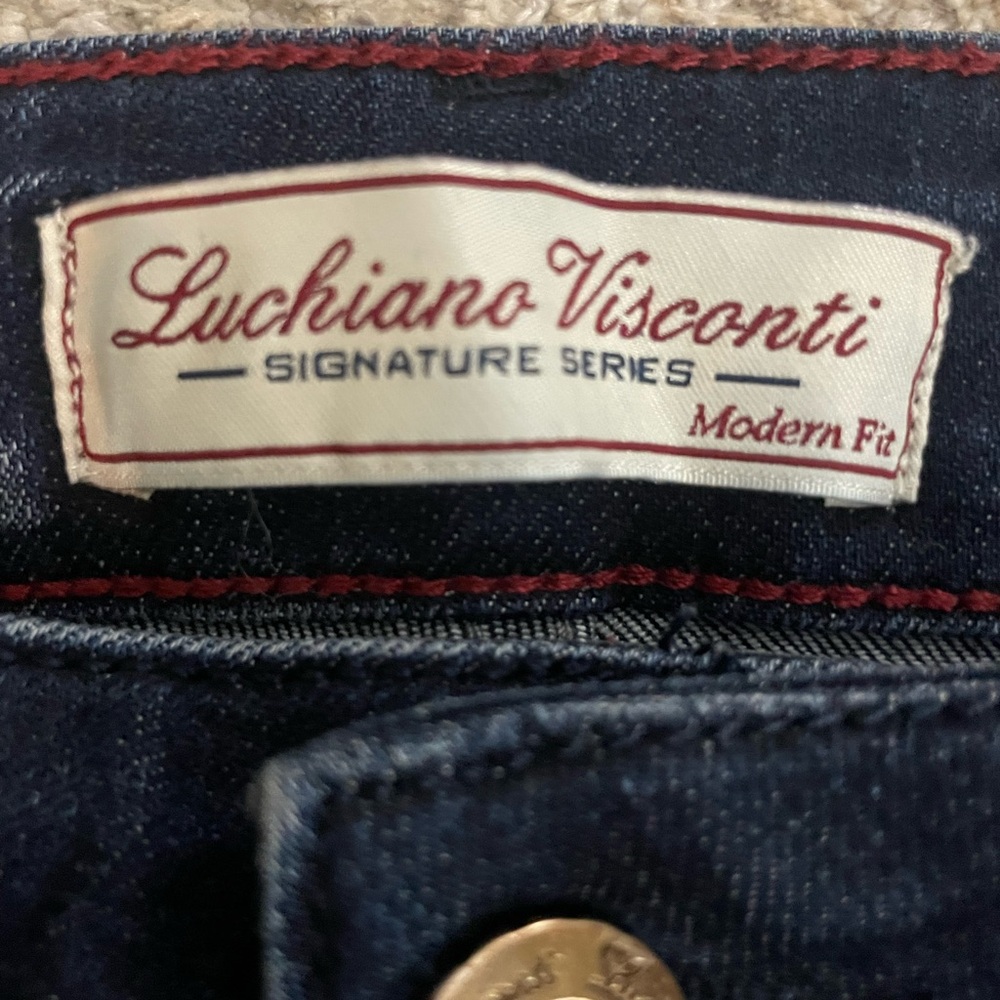 Men's Relaxed Fit Dark Blue Jeans - Picture 2 of 7